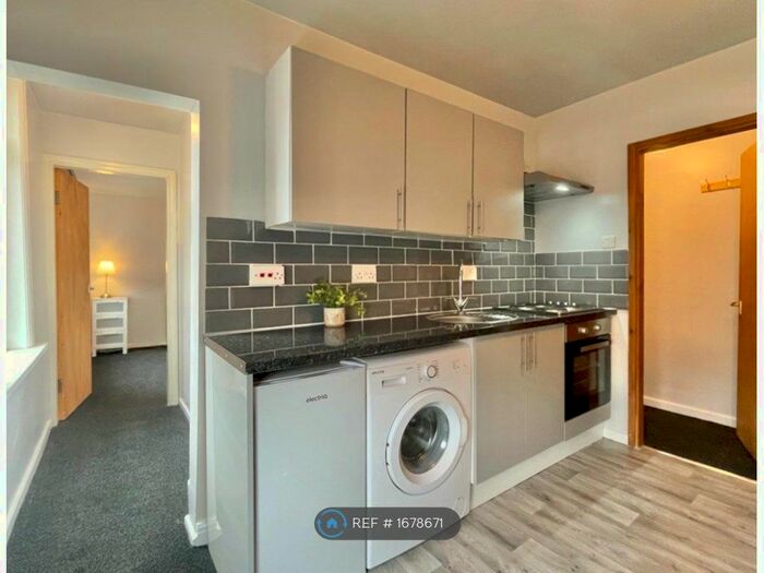 1 Bedroom Flat To Rent In Victoria Park Avenue, Leeds, LS13