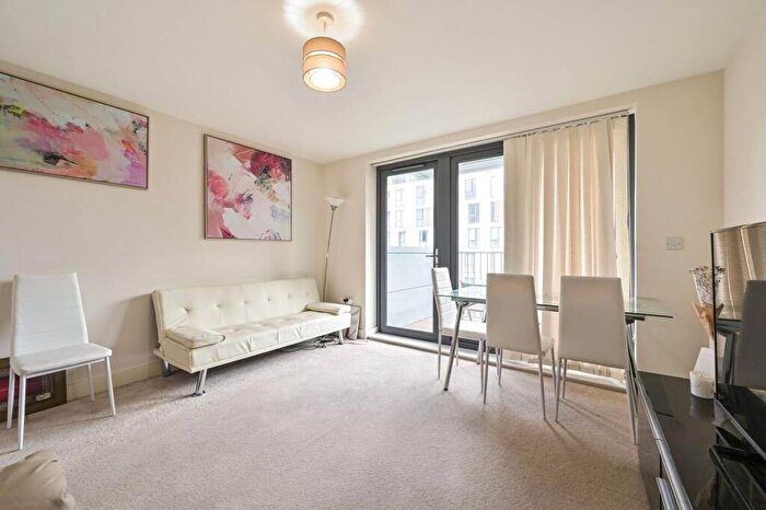 2 Bedroom Flat For Sale In Nobel Close, Colindale, London, NW9