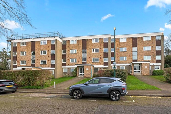 1 Bedroom Flat For Sale In Blackbush Close, Sutton, SM2
