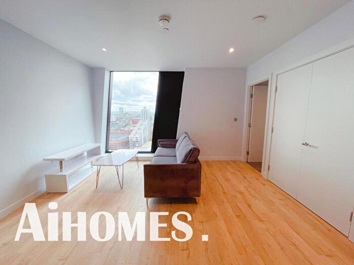 1 Bedroom Apartment For Sale In Axis Tower, Whitworth St, Manchester, M1