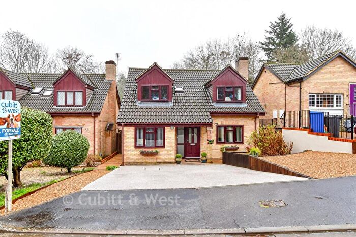 3 Bedroom Detached House For Sale In Covert Grove, Waterlooville, Hampshire, PO7
