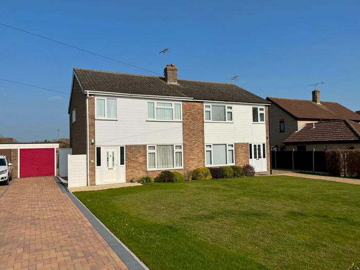 3 Bedroom Semi-Detached House For Sale In Majors Close, Chedburgh, Bury St. Edmunds, IP29