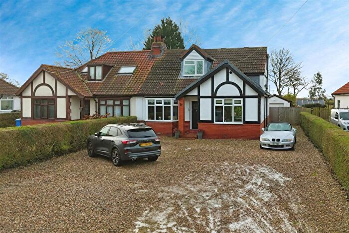4 Bedroom Chalet For Sale In Main Road, Burstwick, HU12