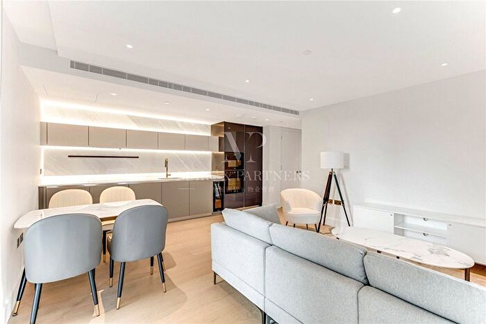 2 Bedroom Flat To Rent In Cascade Apartments, White City Living, London, W12