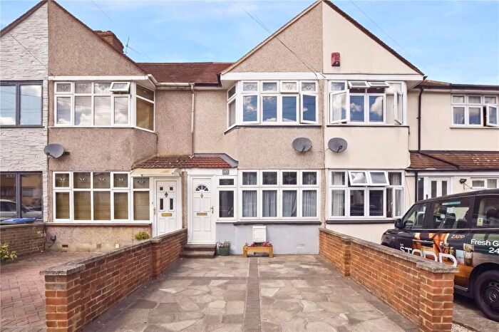 3 Bedroom Terraced House For Sale In Howard Avenue, Bexley, Kent, DA5