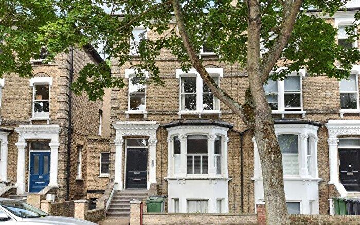 2 Bedroom Property To Rent In Rosendale Road, London, SE21