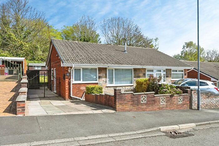 2 Bedroom Bungalow For Sale In Heathfield Avenue, St. Helens, Merseyside, WA9