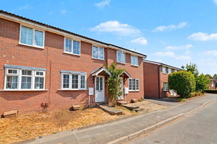 2 Bedroom Terraced House To Rent In Countess Road, St James, NN5