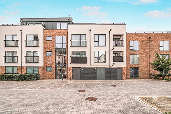 2 Bedroom Flat For Sale In Kenley Place, Uxbridge, UB10