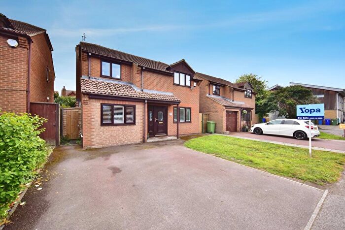 4 Bedroom Detached House For Sale In Frognal Gardens, Teynham, Sittingbourne, ME9