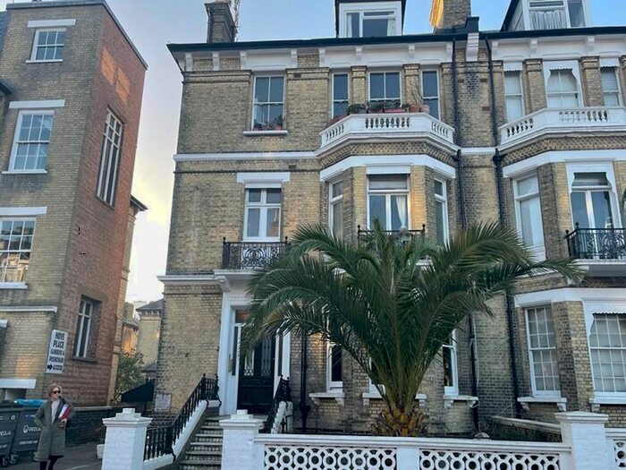 Studio To Rent In First Avenue, Hove, BN3