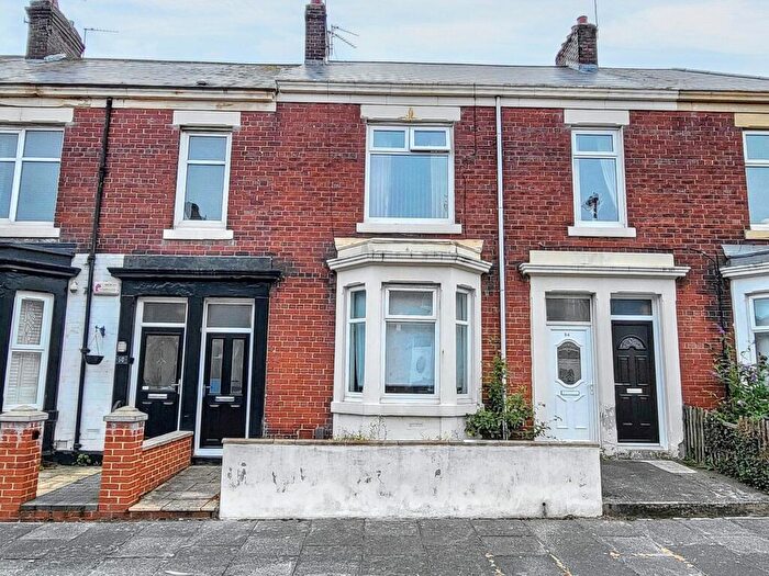 2 Bedroom Flat To Rent In Gladstone Street, Hebburn, Tyne And Wear, NE31