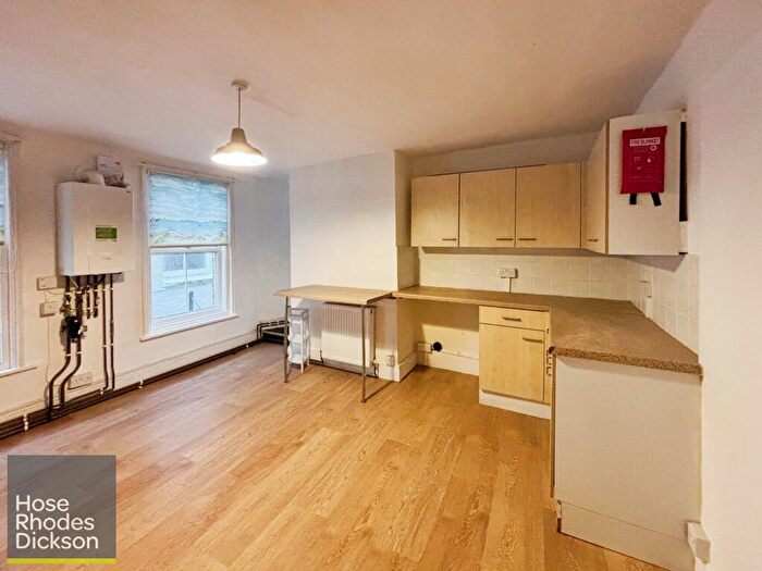 2 Bedroom Apartment To Rent In High Street, Ryde, PO33