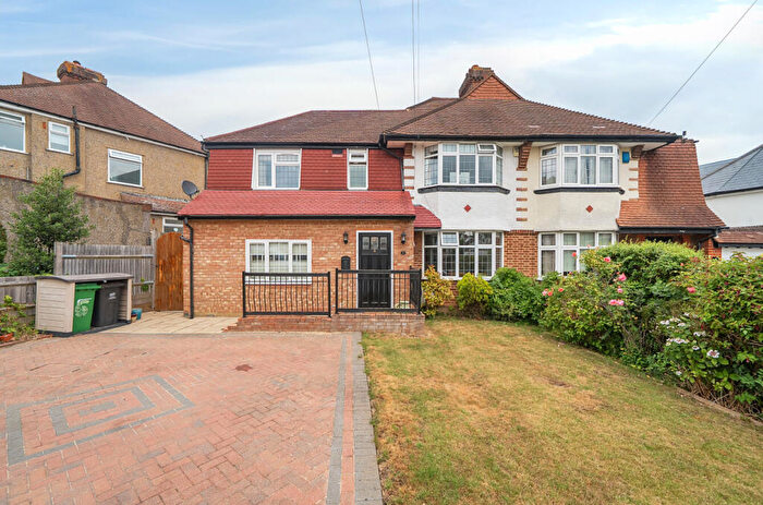 5 Bedroom Semi-Detached House For Sale In Crest Road, Bromley, BR2