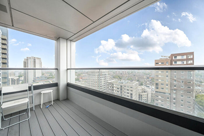 2 Bedroom Apartment For Sale In Deacon Street, London, SE17