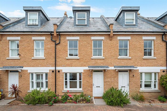4 Bedroom Property To Rent In Barton Mews, Effra Road, Wimbledon, SW19