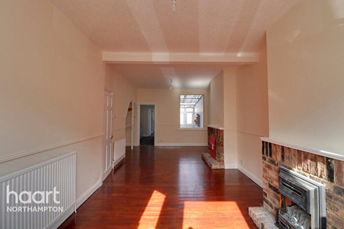3 Bedroom Terraced House To Rent In Southampton Road, Northampton, NN4