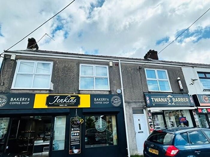 2 Bedroom Flat To Rent In The Avenue, Llanelli, SA14