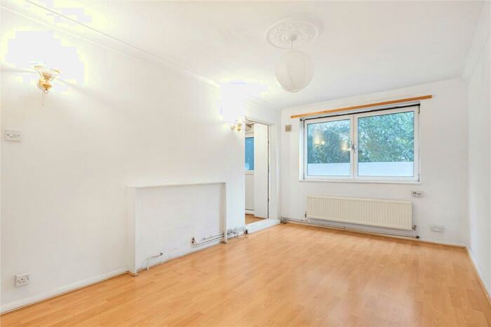 2 Bedroom Apartment To Rent In Wyke Estate, Anderson Road, Hackney, London, E9