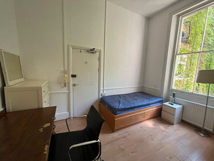 Studio To Rent In Ifield Road, London, SW10