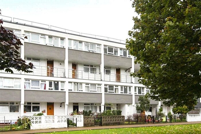 3 Bedroom Flat To Rent In Treby Street, Mile End, London, E3