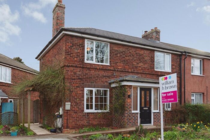 3 Bedroom Semi-Detached House For Sale In Admiral Walker Road, Beverley, HU17