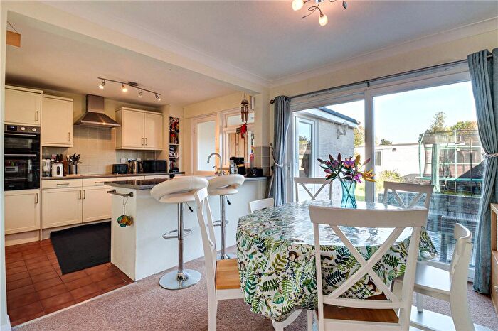 3 Bedroom Terraced House For Sale In The Chilterns, Kensworth, Dunstable, Bedfordshire, LU6