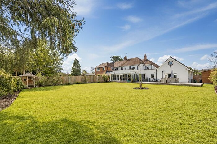 4 Bedroom Semi Detached House For Sale In Links Road, Ashtead, KT21