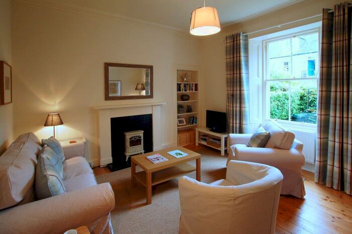 1 Bedroom Flat To Rent In Balmoral Place, Edinburgh, EH3