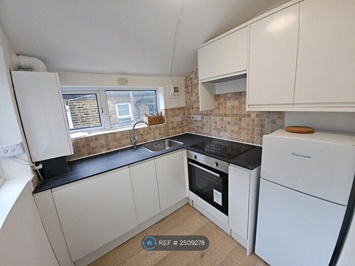 1 Bedroom Flat To Rent In Tower Mews, London, E17