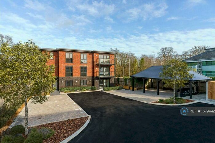 2 Bedroom Flat To Rent In Oxford Road, Gerrards Cross, SL9