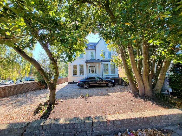 1 Bedroom Flat To Rent In Lawrie Park Road, London, SE26