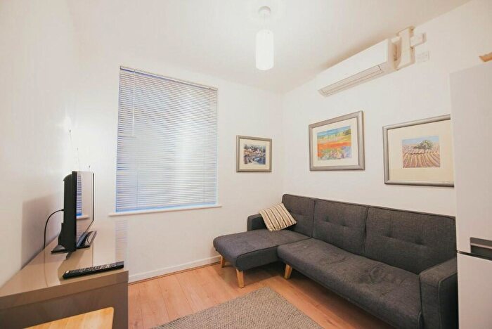 2 Bedroom Serviced Apartments To Rent In Arbury Road, Cambridge, Cambridgeshire, CB4