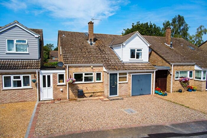 4 Bedroom Link Detached House For Sale In De Morley Close, Roydon, Diss, IP22