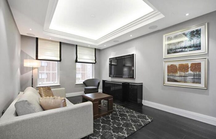 2 Bedroom Flat To Rent In Seymour Place, Marylebone, London, W1H