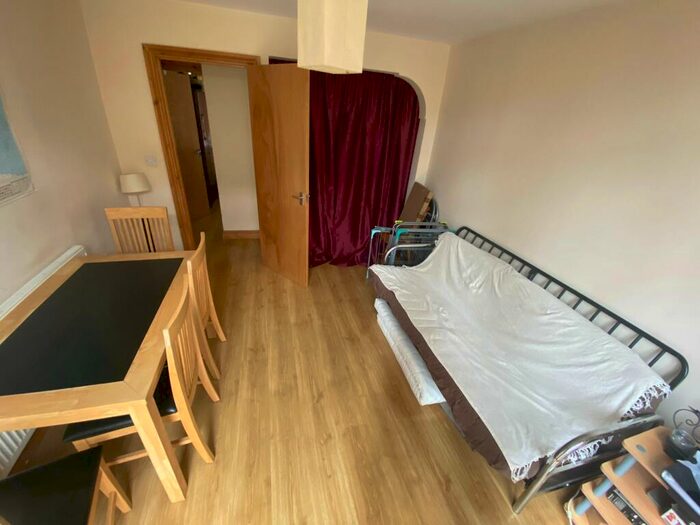 3 Bedroom Semi-Detached House To Rent In Marston Road, Marston, Oxford, OX3