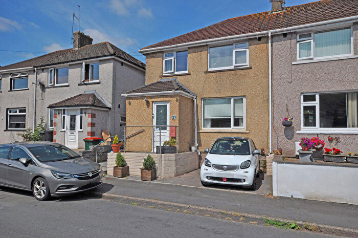 3 Bedroom Semi-Detached House For Sale In Graig Park Villas, Newport, NP20