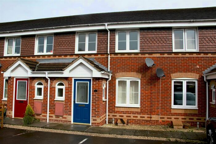 3 Bedroom Terraced House To Rent In Herriard Place, Beggarwood, Basingstoke, RG22