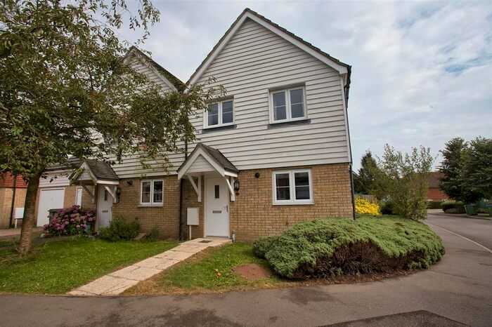 3 Bedroom Town House To Rent In Pannell Drive, Hawkinge, CT18