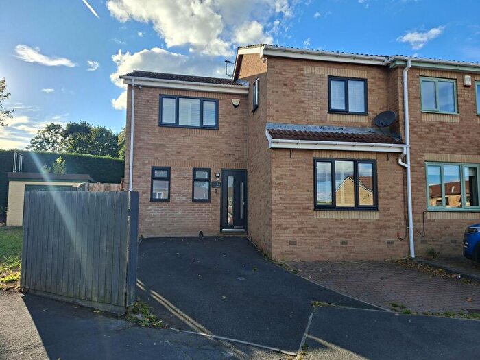 3 Bedroom Semi Detached House For Sale In Farnaby Drive, High Green, S35