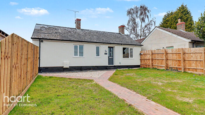 3 Bedroom Bungalow For Sale In Hillside, Stowmarket, IP14