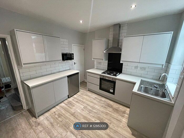 2 Bedroom Terraced House To Rent In Kensington St, York, YO23