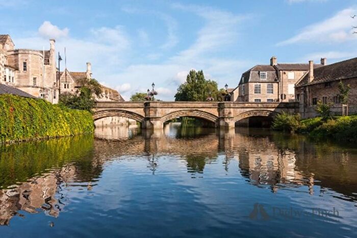 2 Bedroom Property For Sale In South View Terrace, Stamford, PE9