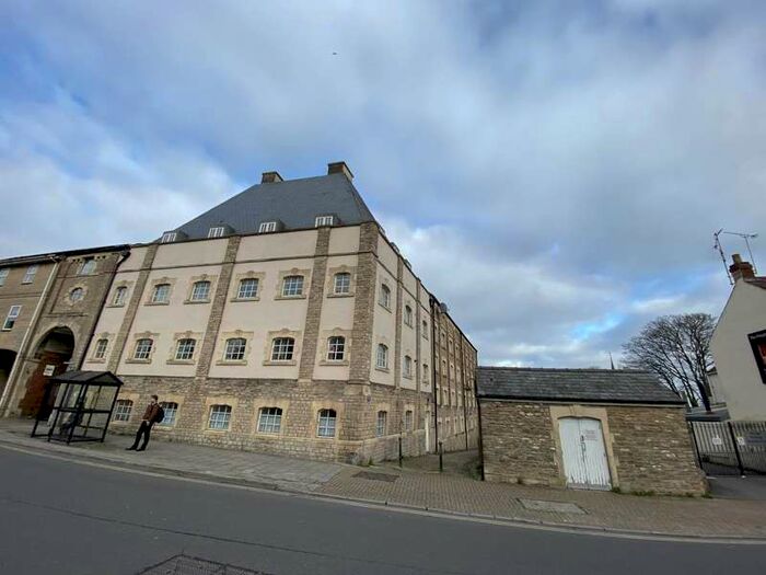 2 Bedroom Flat To Rent In The Old Brewery, Gentle Street, Frome, BA11
