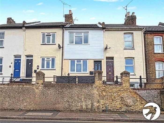 2 Bedroom Terraced House For Sale In Constitution Road, Chatham, Kent, ME5
