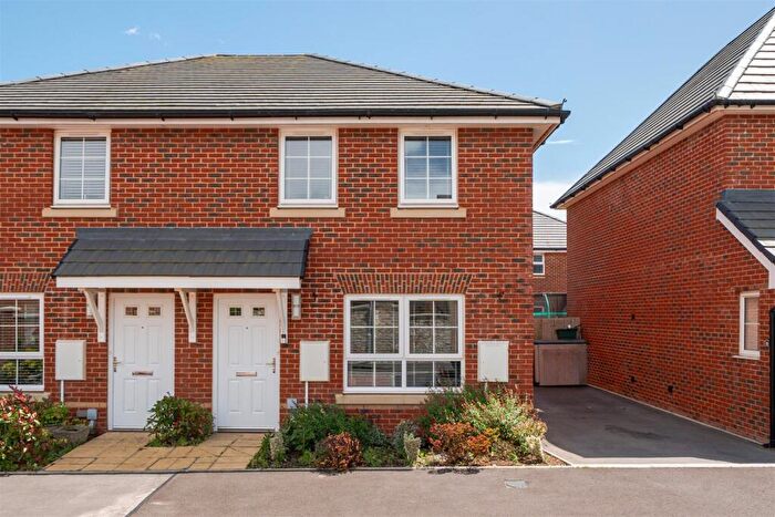 3 Bedroom House For Sale In Gaskell Close, Swanage, BH19