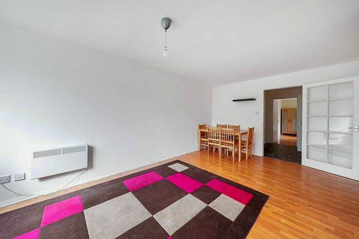 1 Bedroom Flat To Rent In Draycott Close, Brent Cross, London, NW2