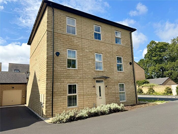 4 Bedroom Semi-Detached House For Sale In Voysey Avenue, Castleford, West Yorkshire, WF10