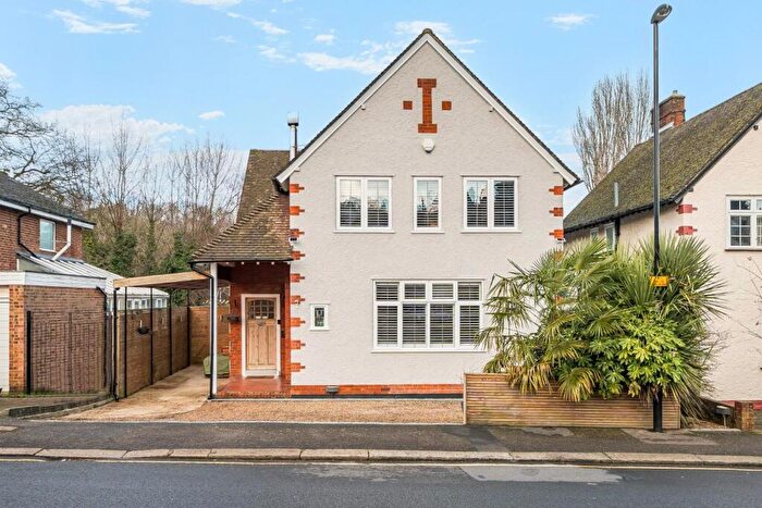 4 Bedroom Detached House For Sale In Reddown Road, Coulsdon, CR5
