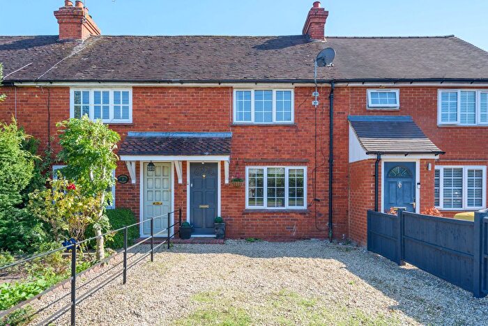 2 Bedroom Cottage For Sale In Cannon Down Cottages, Cookham, SL6
